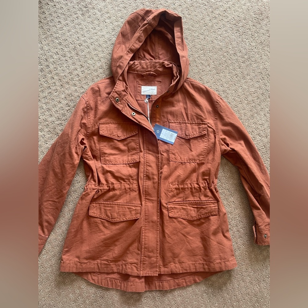 NWT Women’s large JACKET